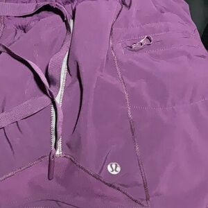 Lululemon Hotty Hot Flawed Logo